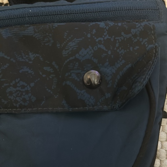 Lululemon Bag - Picture 4 of 13